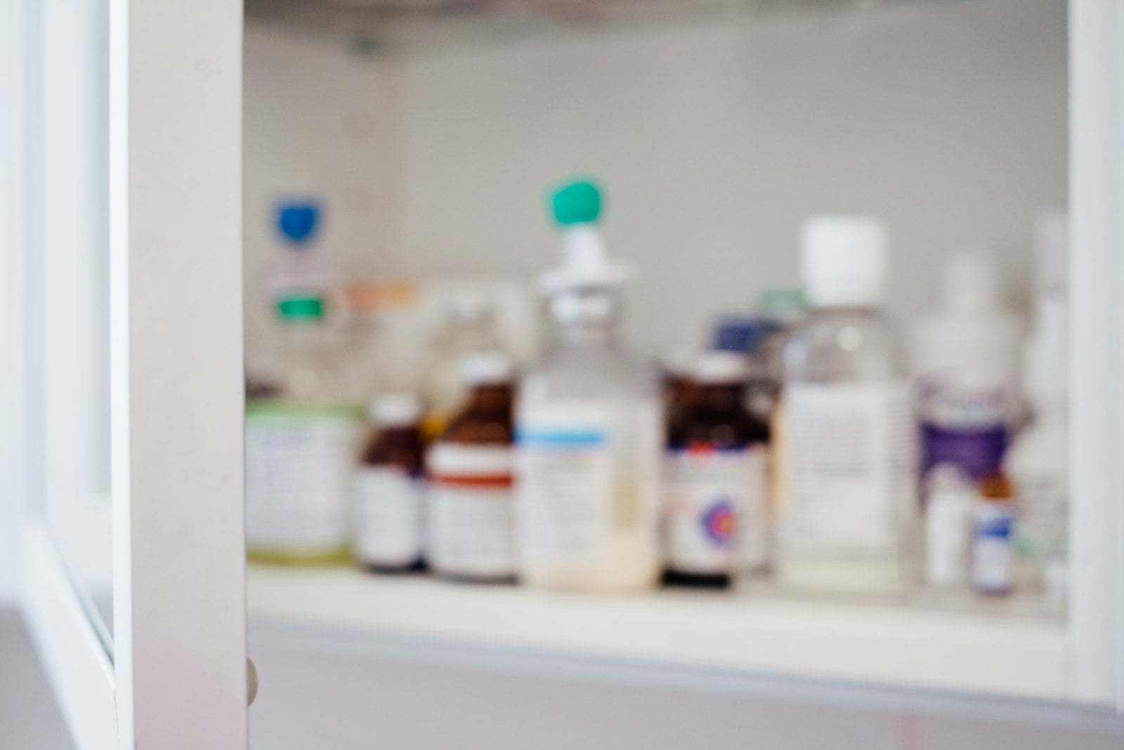 Certified Medicines & Cold-Chain Express Delivery